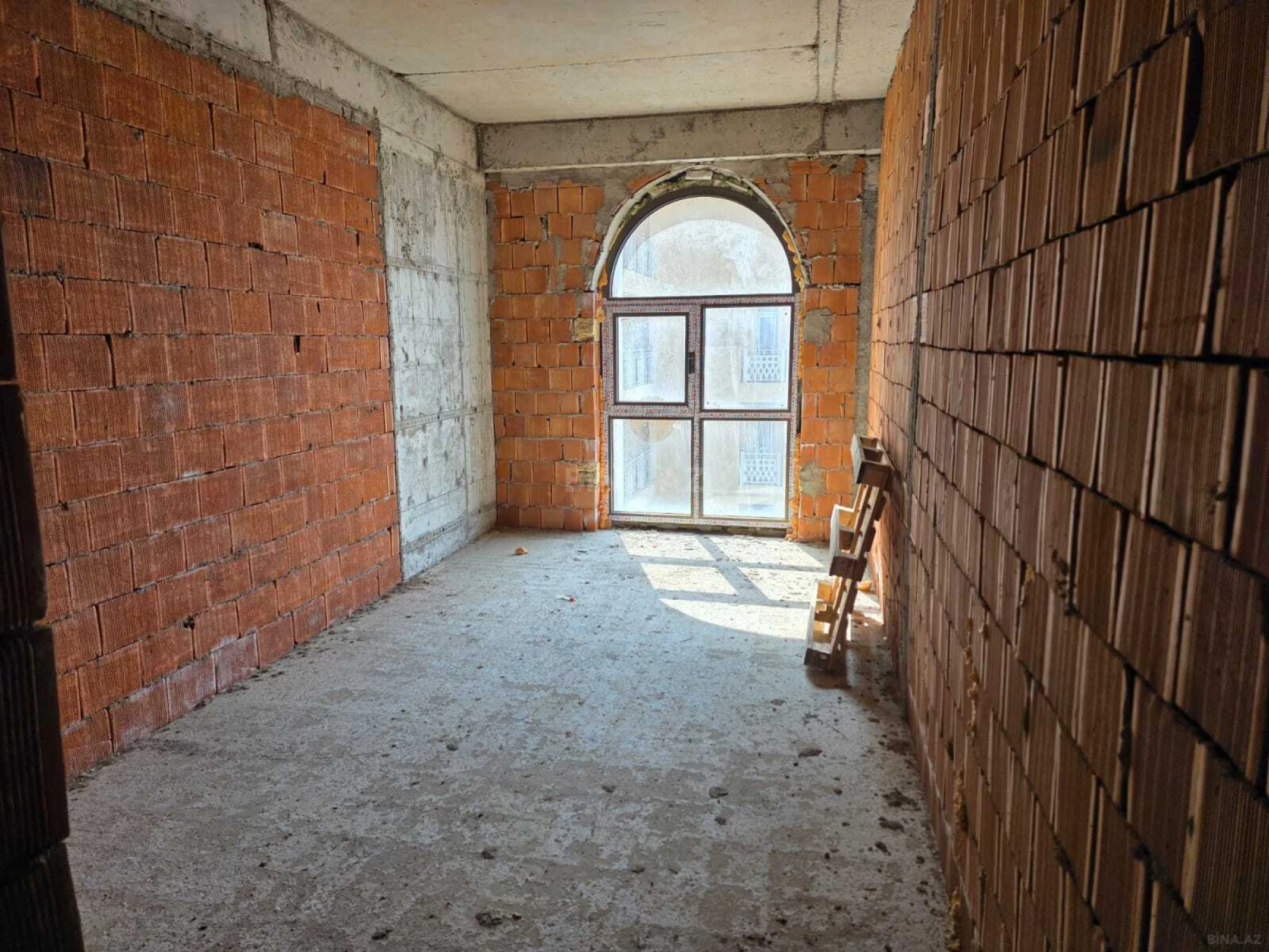 Satılır 3 otaqlı mənzil 113 m²