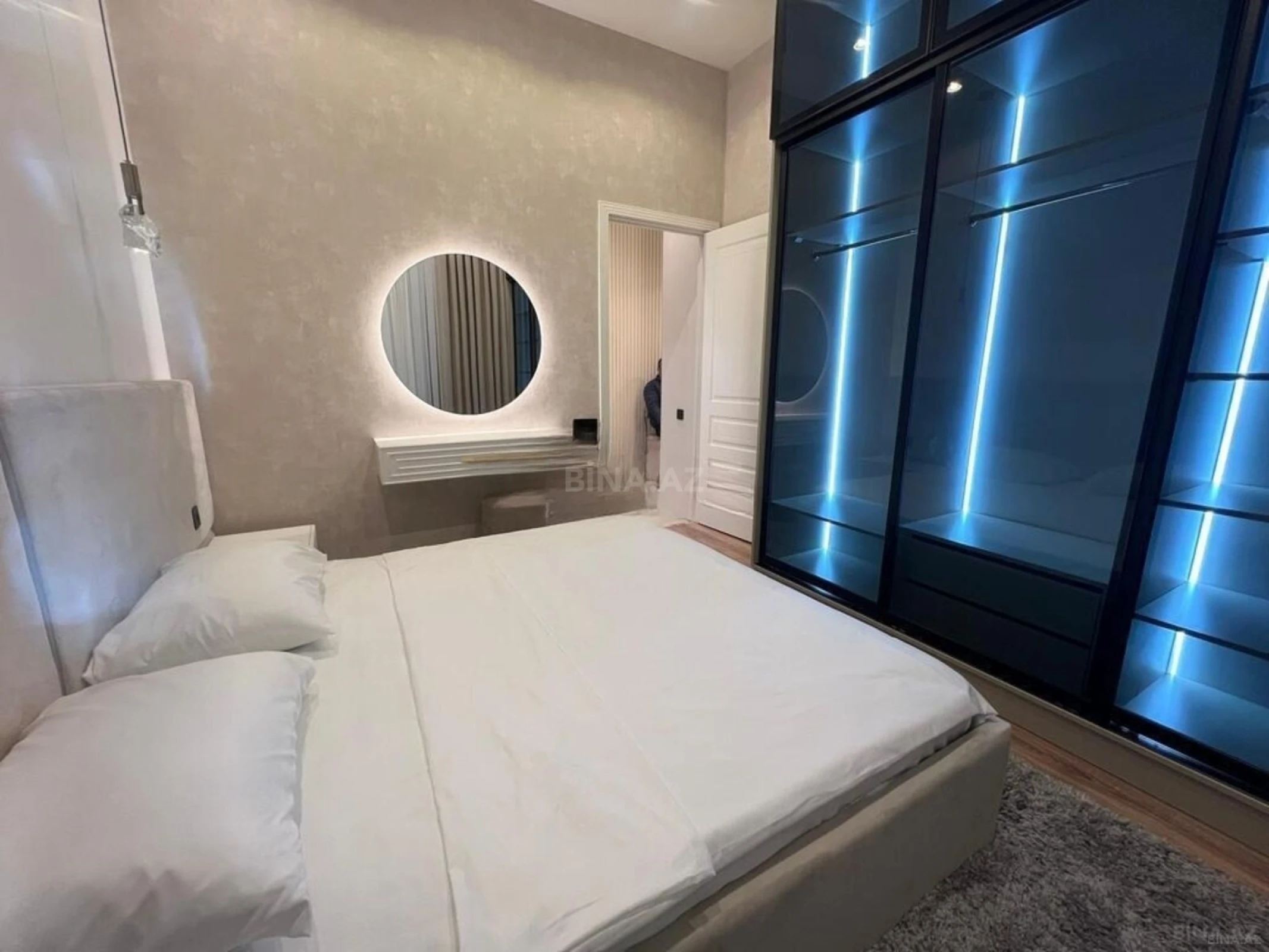 Kirayə verilir 2 otaqlı mənzil 70 m²