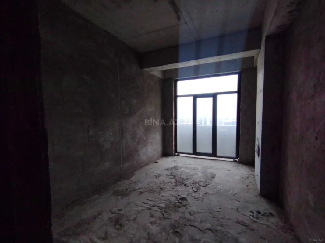 Satılır 3 otaqlı mənzil 134 m²