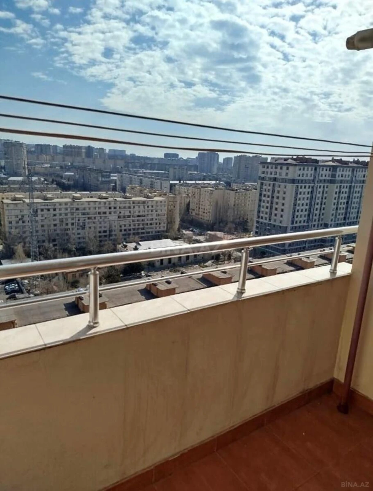 Kirayə verilir 3 otaqlı mənzil 120 m²