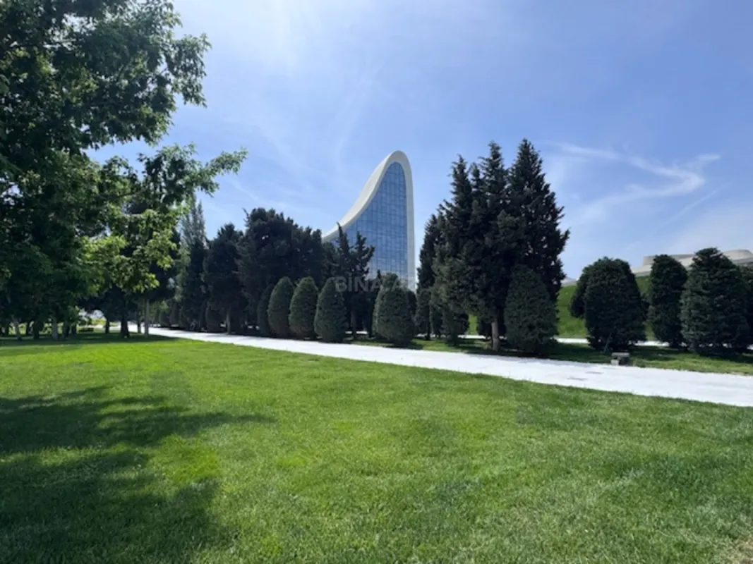 Satılır 3 otaqlı mənzil 120 m²