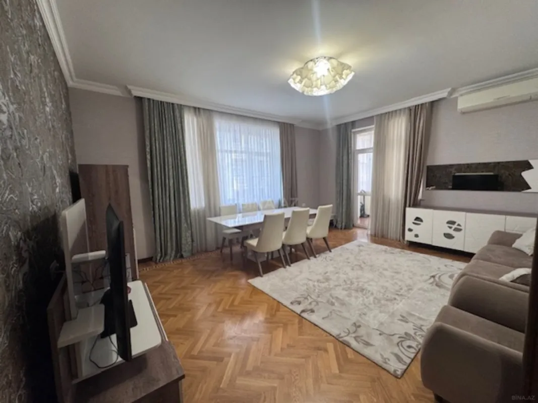 Satılır 3 otaqlı mənzil 120 m²