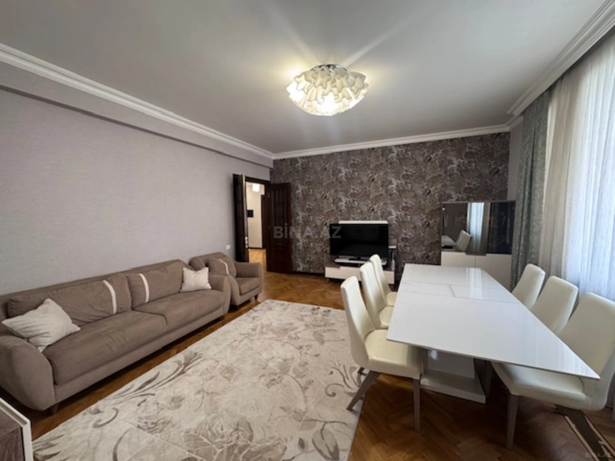 Satılır 3 otaqlı mənzil 120 m²
