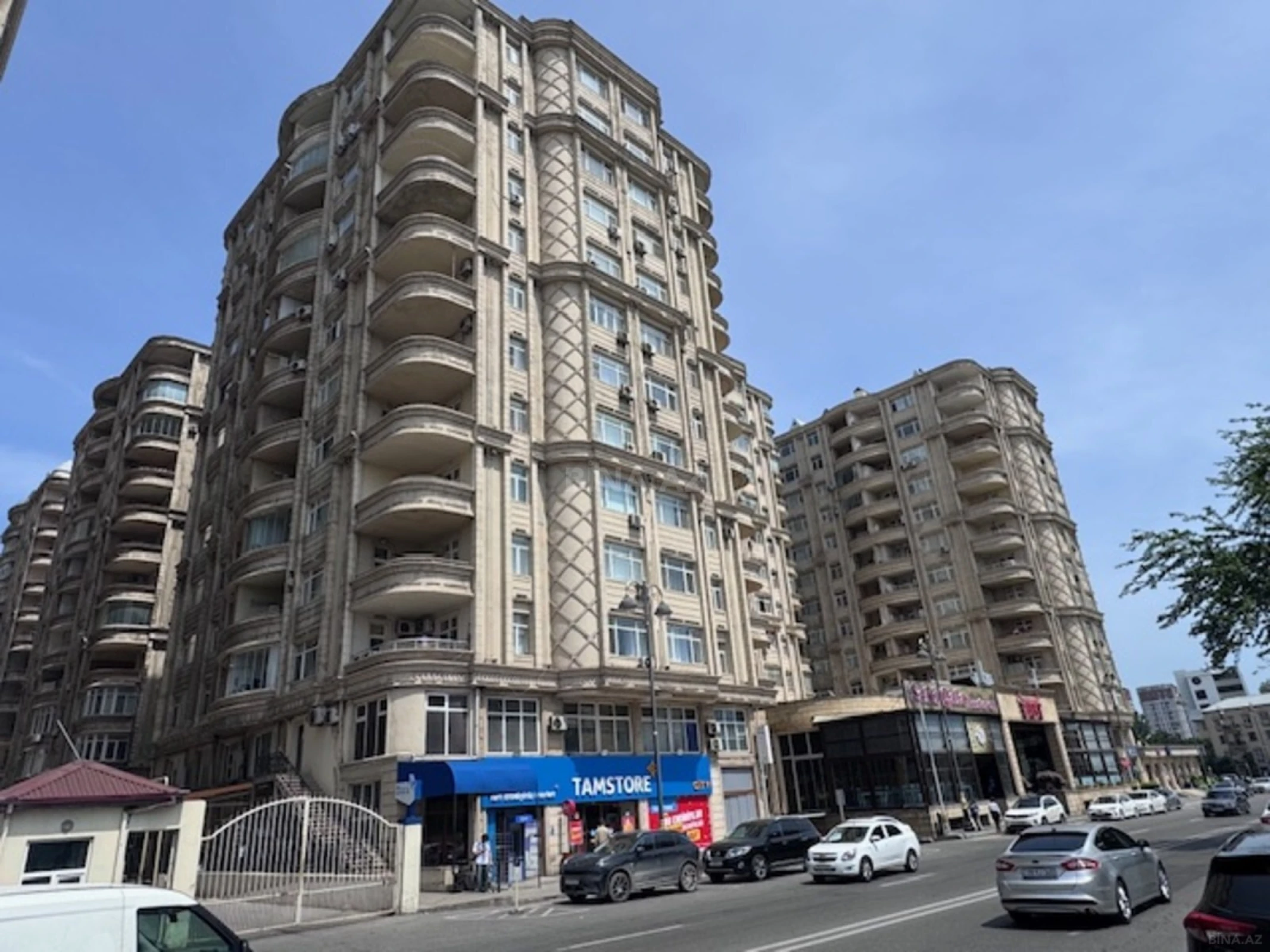Satılır 3 otaqlı mənzil 120 m²
