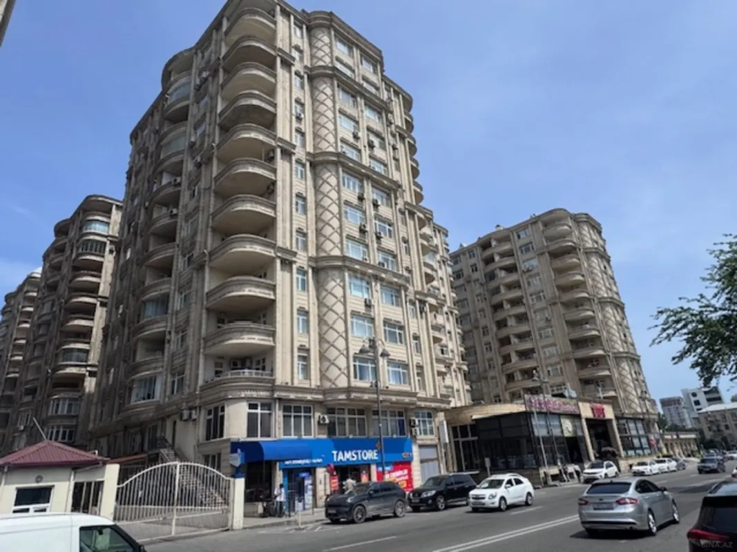 Satılır 3 otaqlı mənzil 120 m²