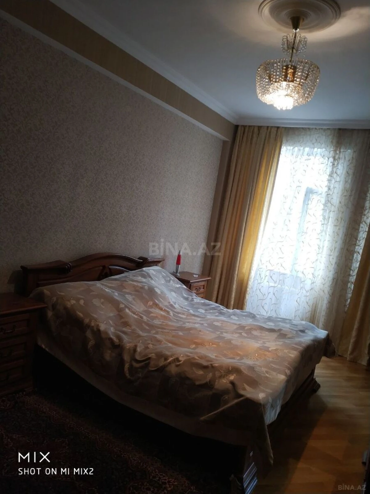 Satılır 3 otaqlı mənzil 135 m²