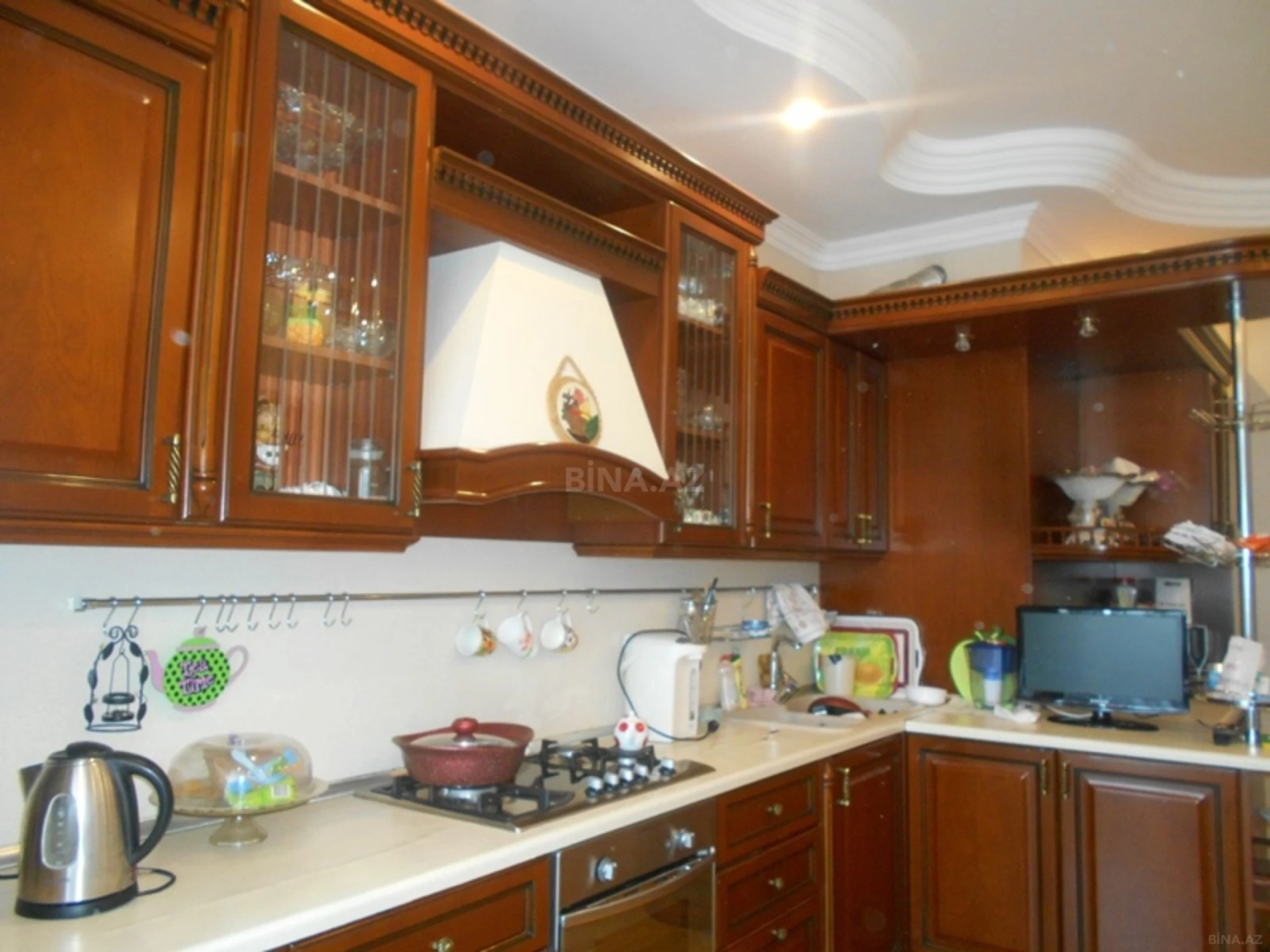 Satılır 3 otaqlı mənzil 135 m²