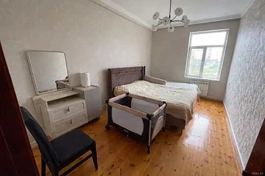Satılır 2 otaqlı mənzil 80.5 m²