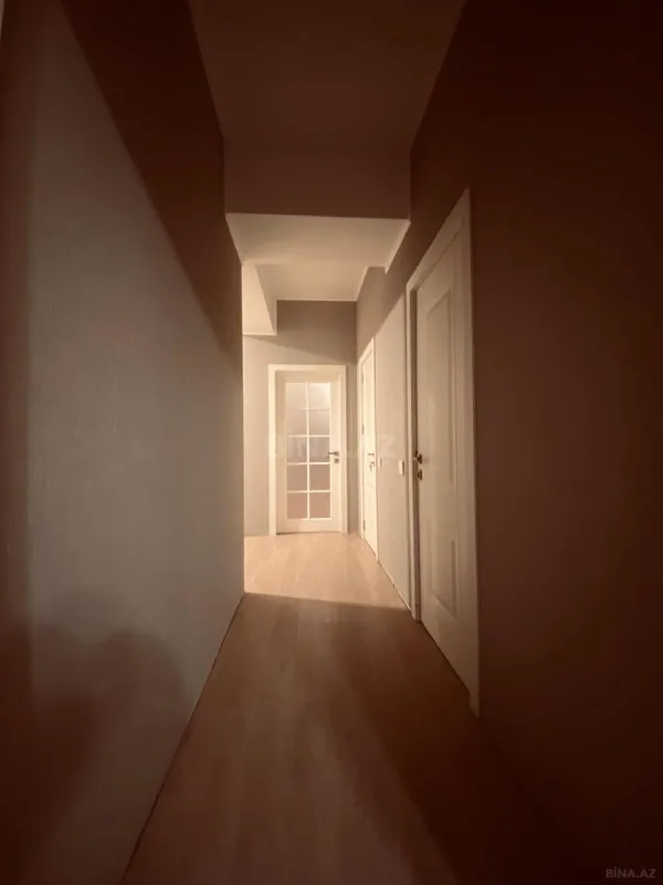 Satılır 3 otaqlı mənzil 110 m²