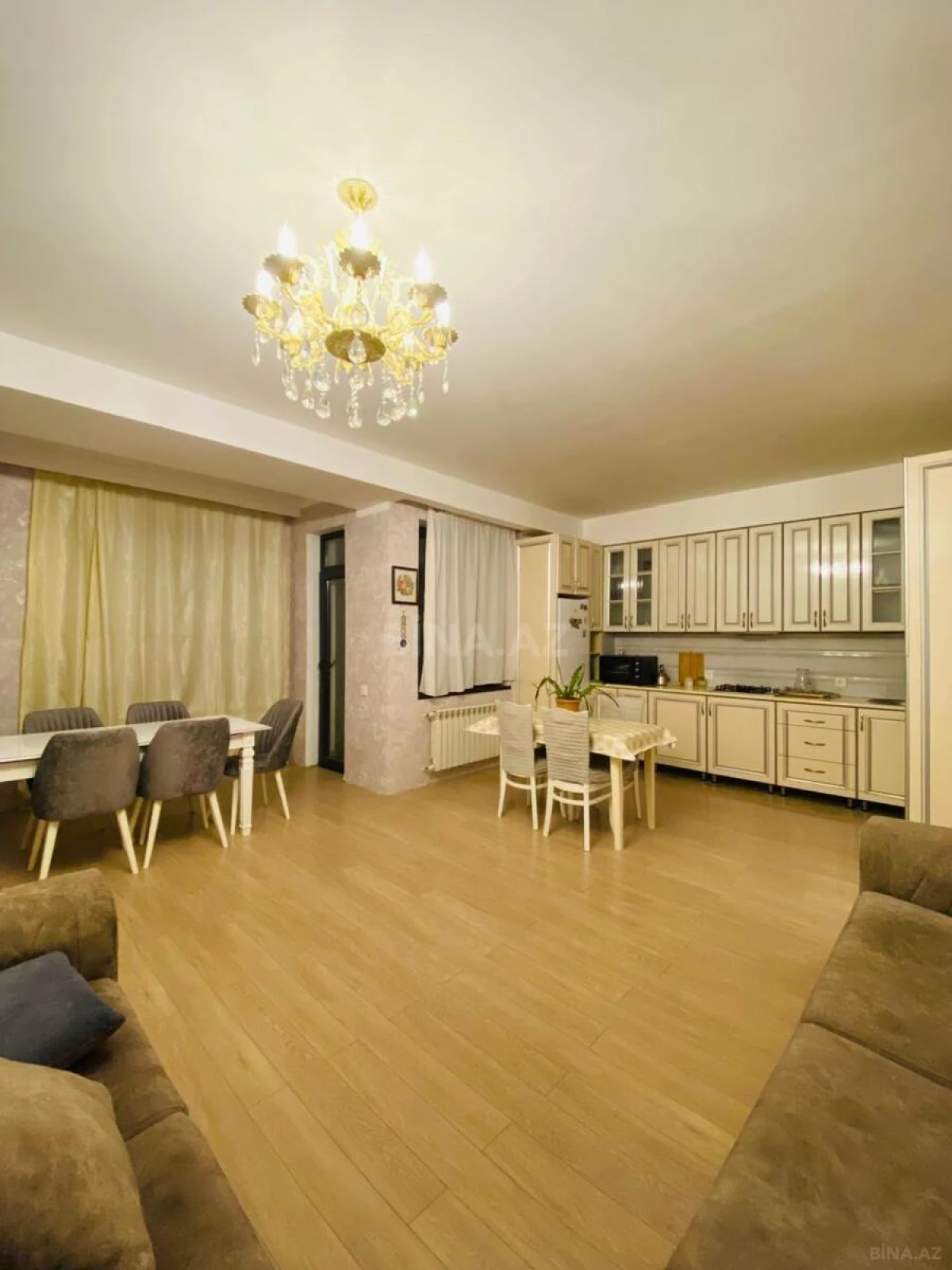 Satılır 3 otaqlı mənzil 110 m²