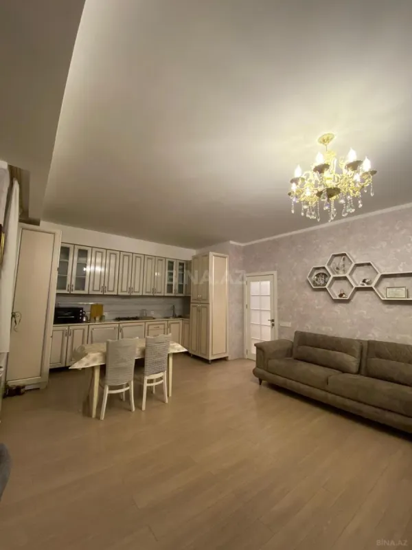 Satılır 3 otaqlı mənzil 110 m²