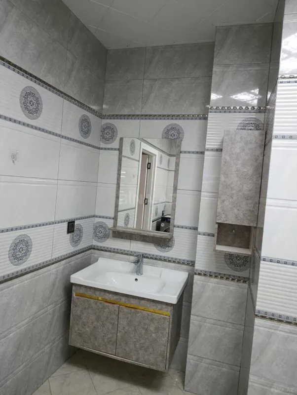 Satılır 4 otaqlı mənzil 149 m²