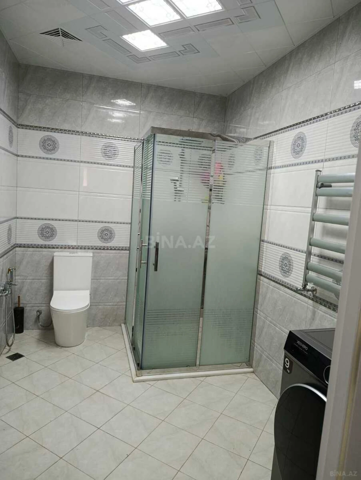 Satılır 4 otaqlı mənzil 149 m²