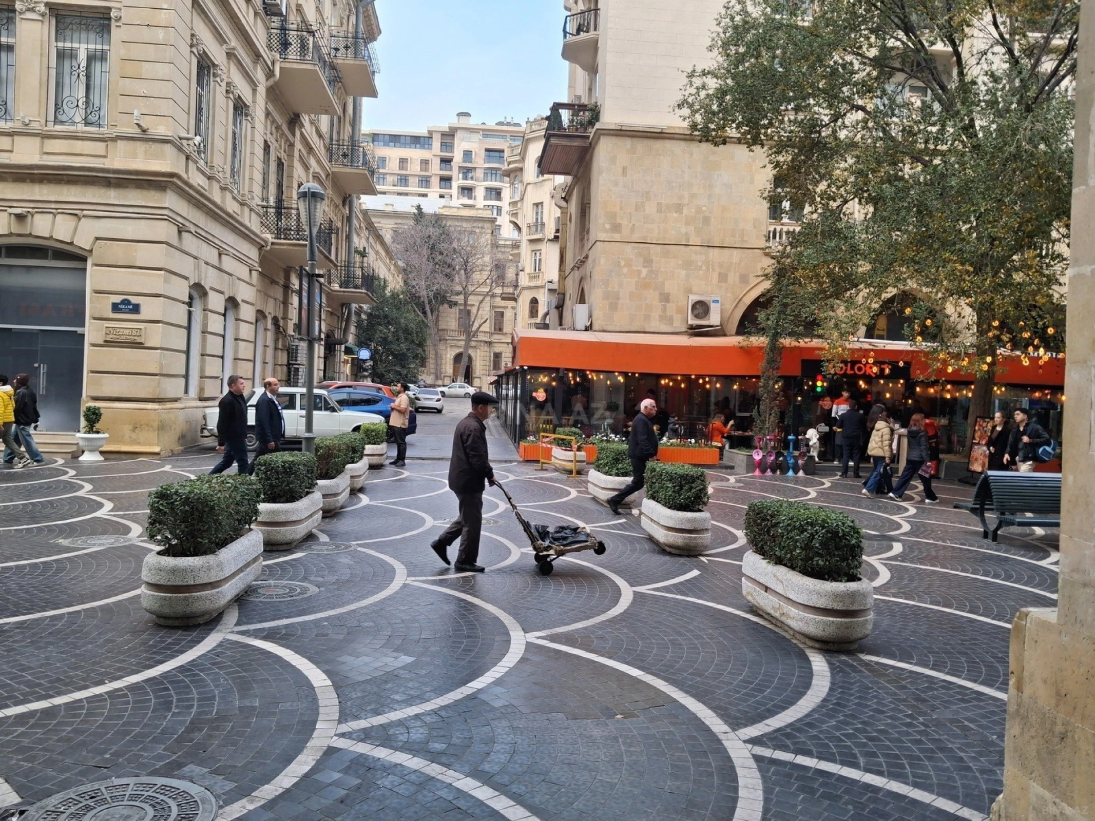 Satılır 1 otaqlı mənzil 37 m²