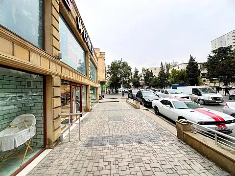 Kirayə verilir obyekt 390 m²