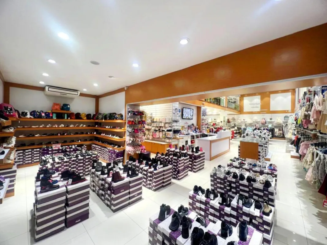 Kirayə verilir obyekt 390 m²