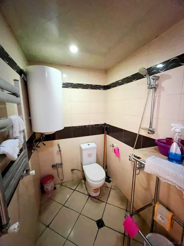 Kirayə verilir obyekt 390 m²