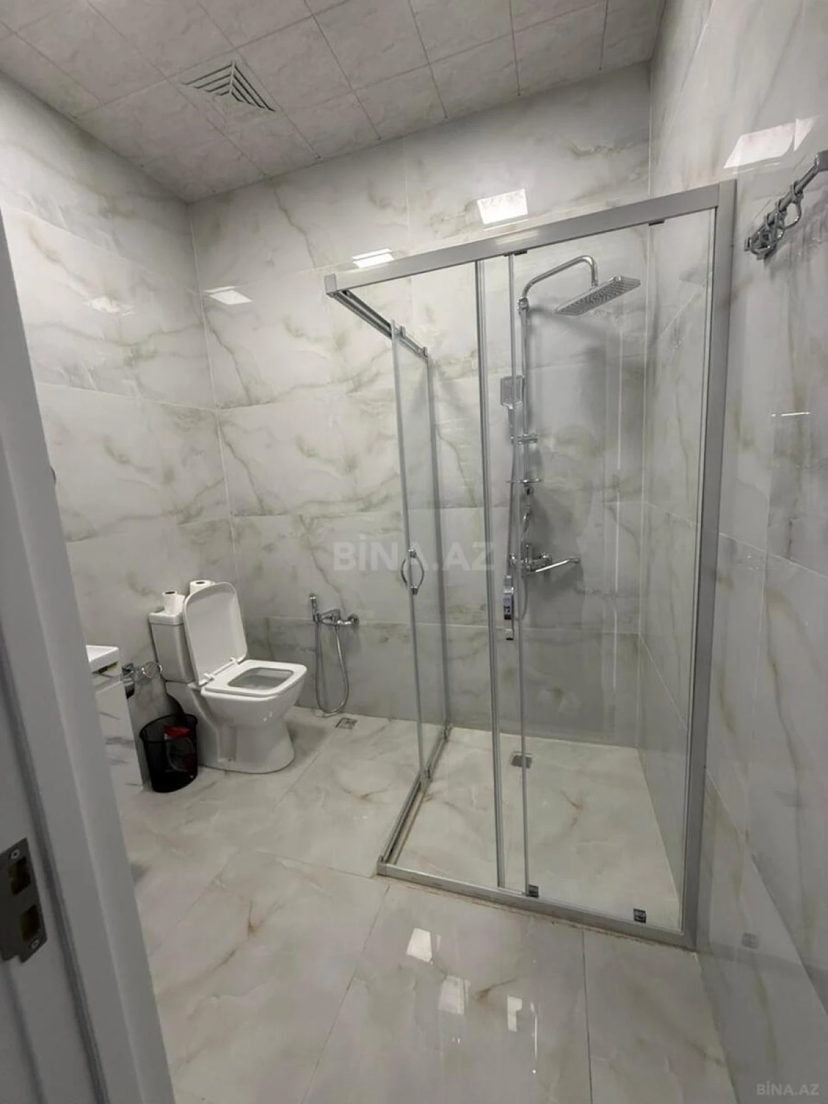 Kirayə verilir 5 otaqlı ofis 220 m²