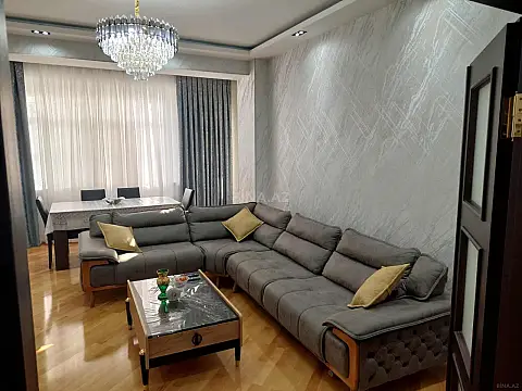 Satılır 3 otaqlı mənzil 118 m² — Bakı, İnşaatçılar 3 otaq 118.00 m²