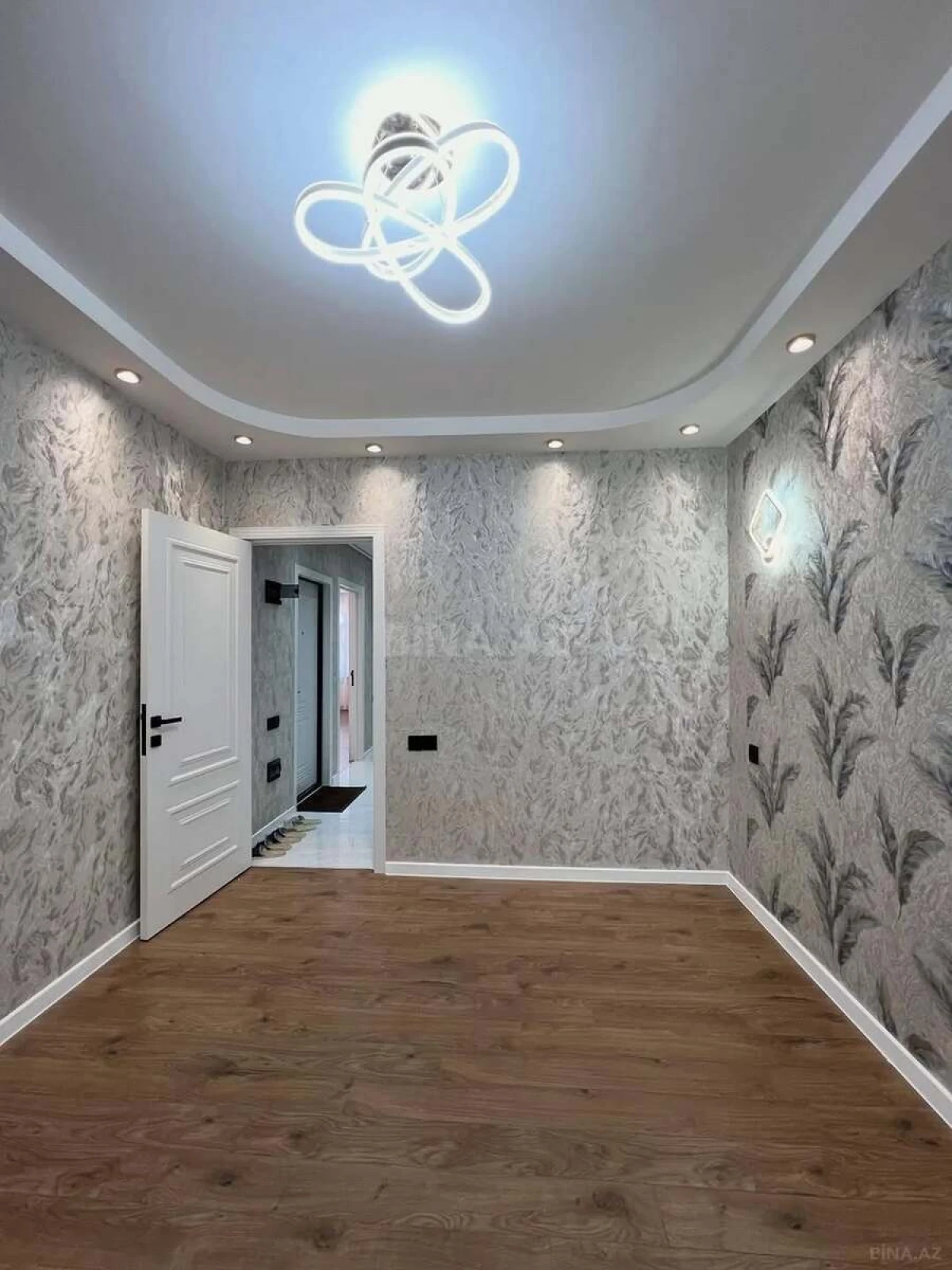 Satılır 2 otaqlı mənzil 60 m²