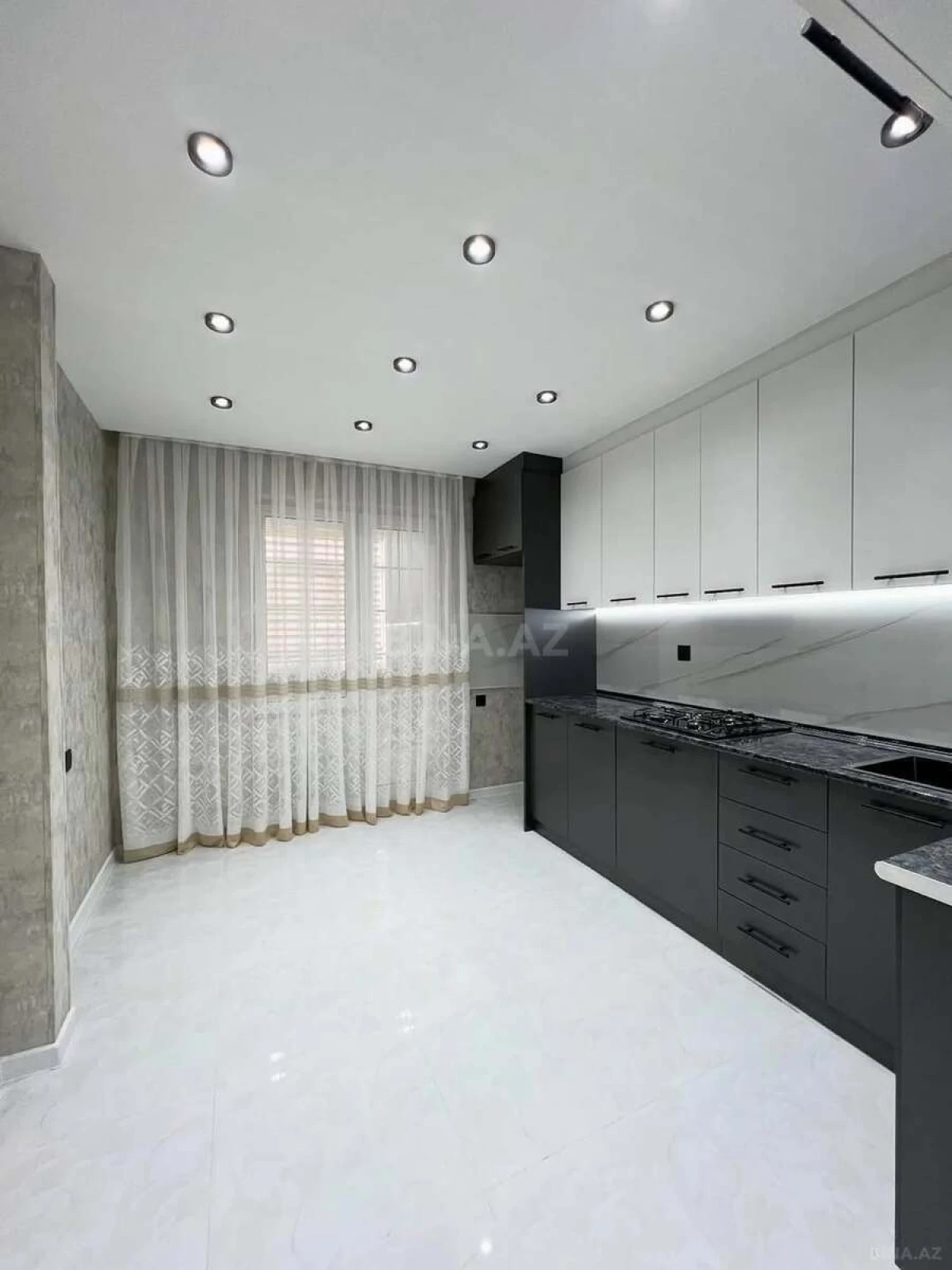 Satılır 2 otaqlı mənzil 60 m²