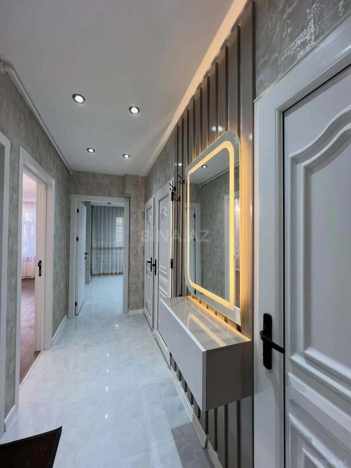 Satılır 2 otaqlı mənzil 60 m²