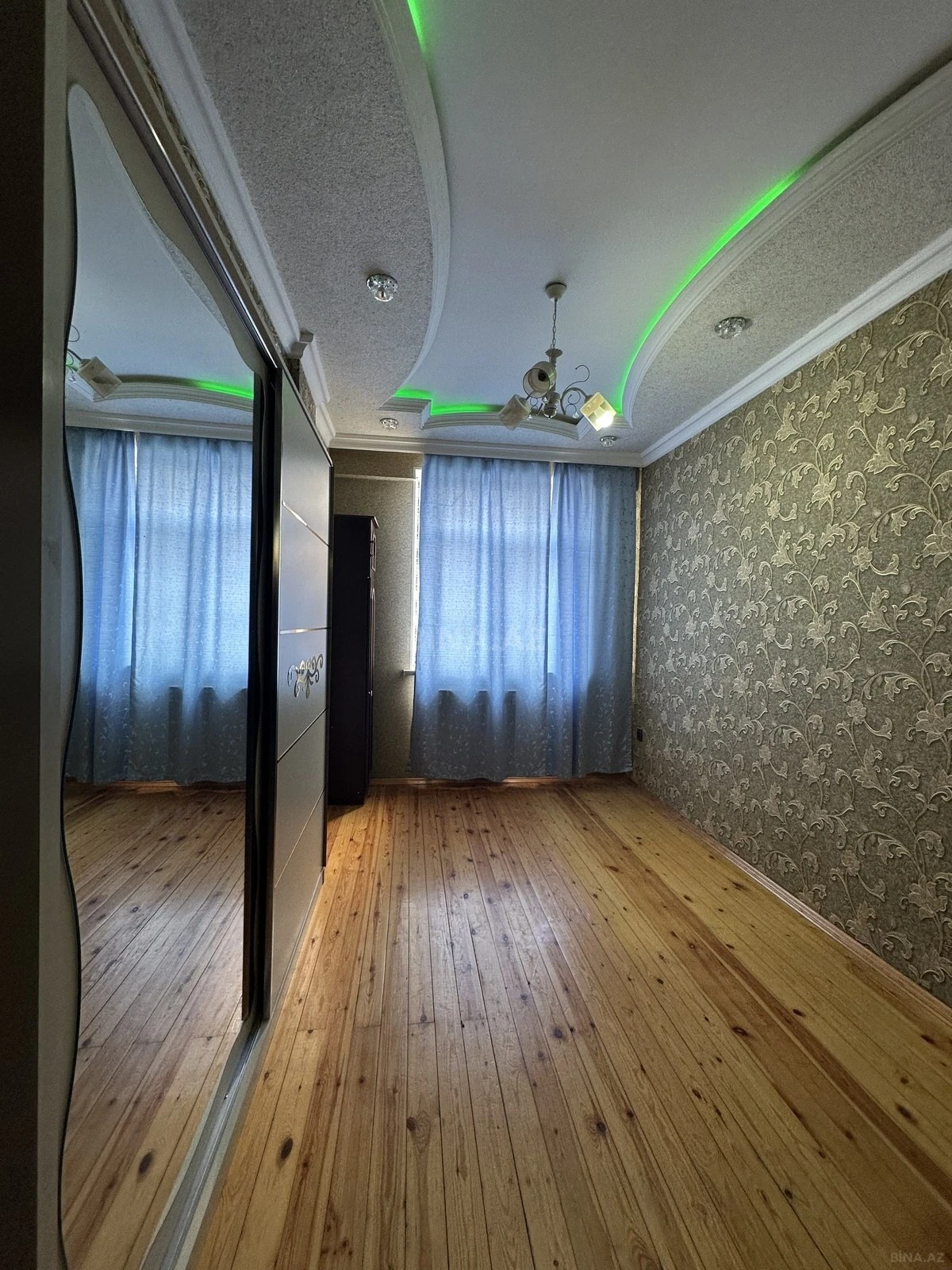 Satılır 2 otaqlı mənzil 53 m²