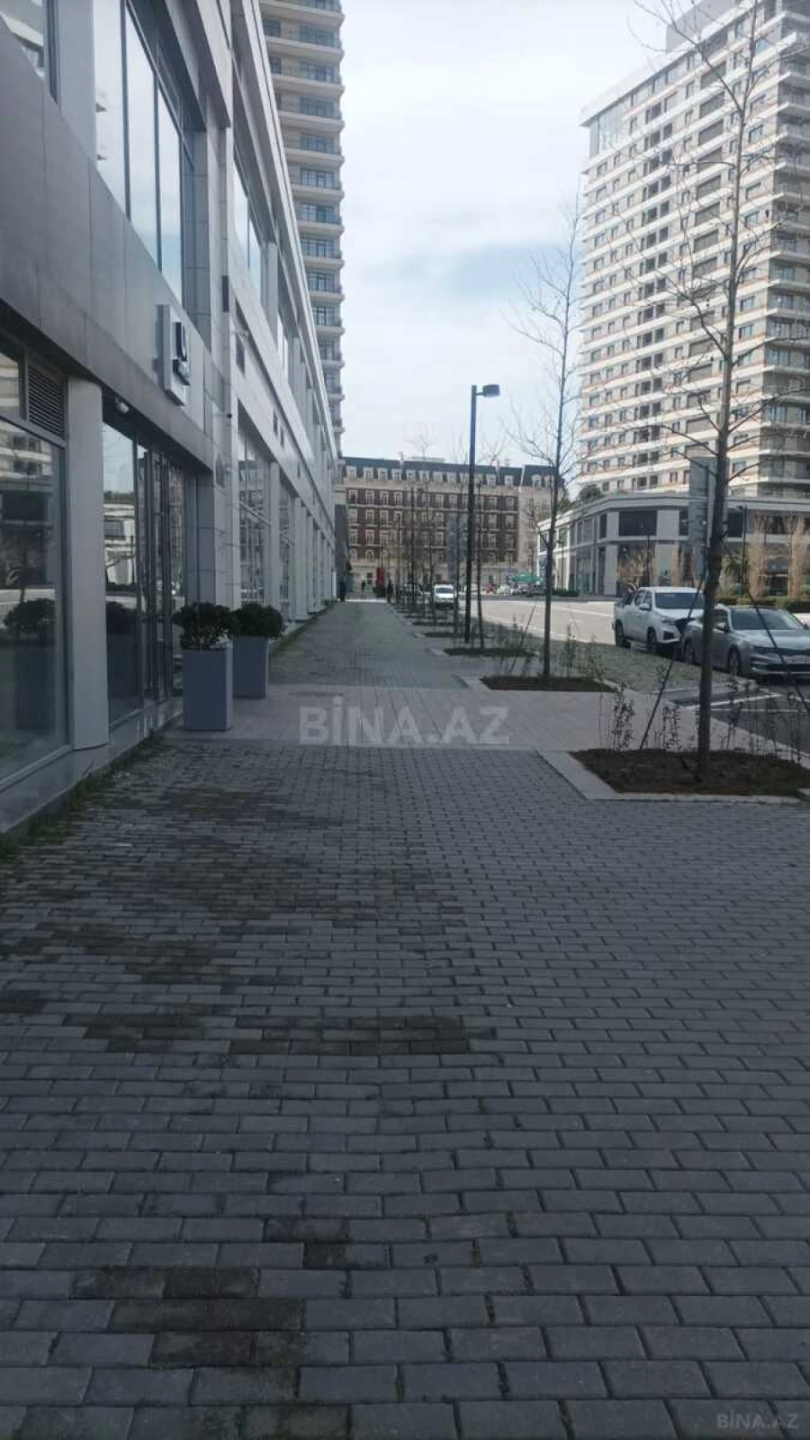 Kirayə verilir obyekt 317 m²