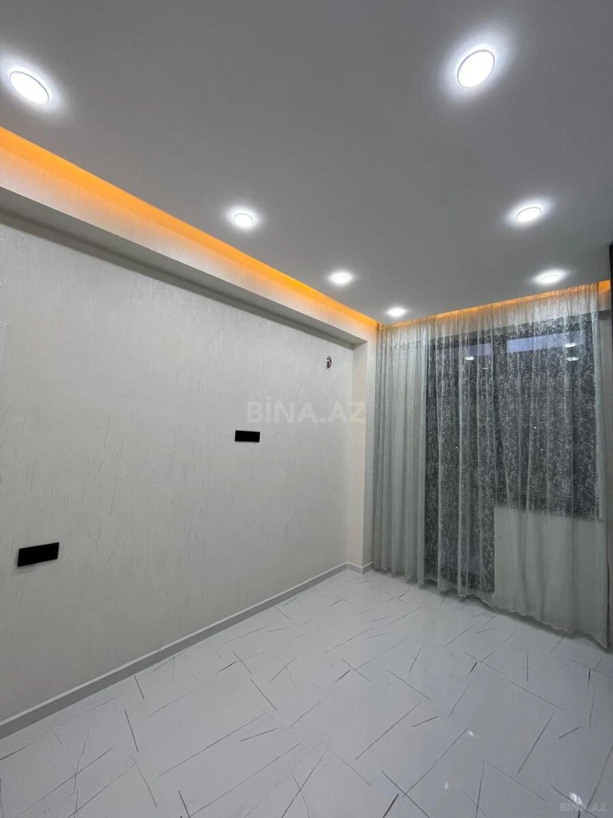 Satılır 3 otaqlı mənzil 93 m²