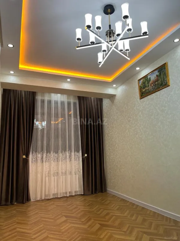 Satılır 3 otaqlı mənzil 93 m²