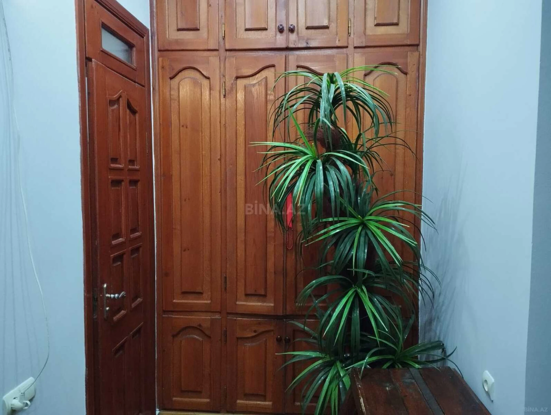 Satılır 4 otaqlı mənzil 140 m²