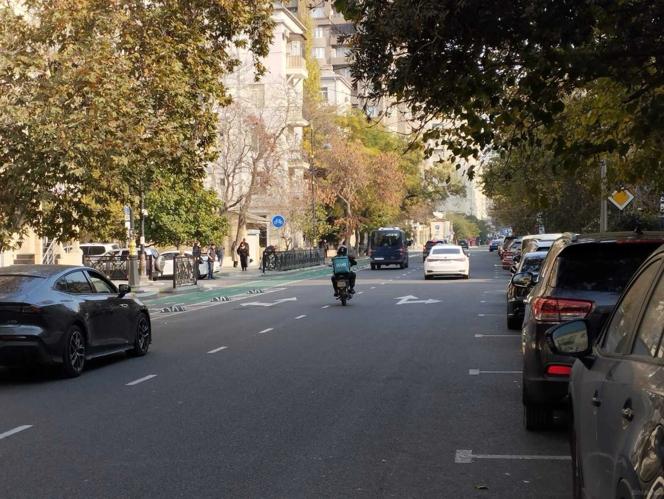 Satılır 4 otaqlı mənzil 140 m²