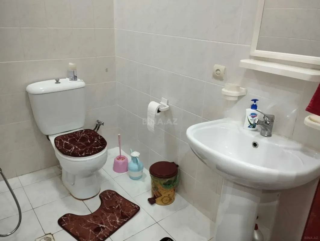 Satılır 4 otaqlı mənzil 140 m²