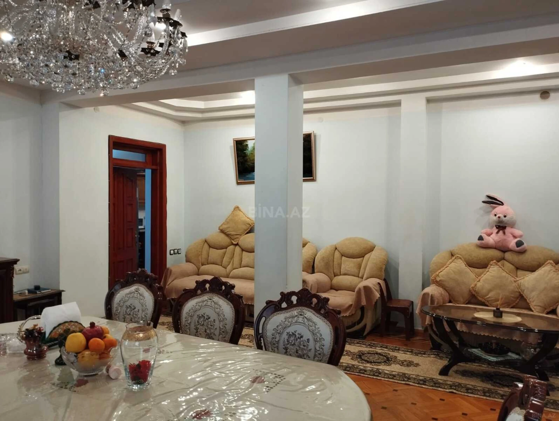 Satılır 4 otaqlı mənzil 140 m²
