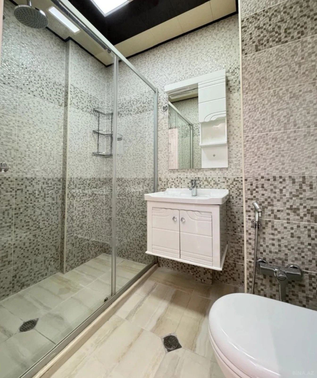 Satılır 2 otaqlı mənzil 51 m²