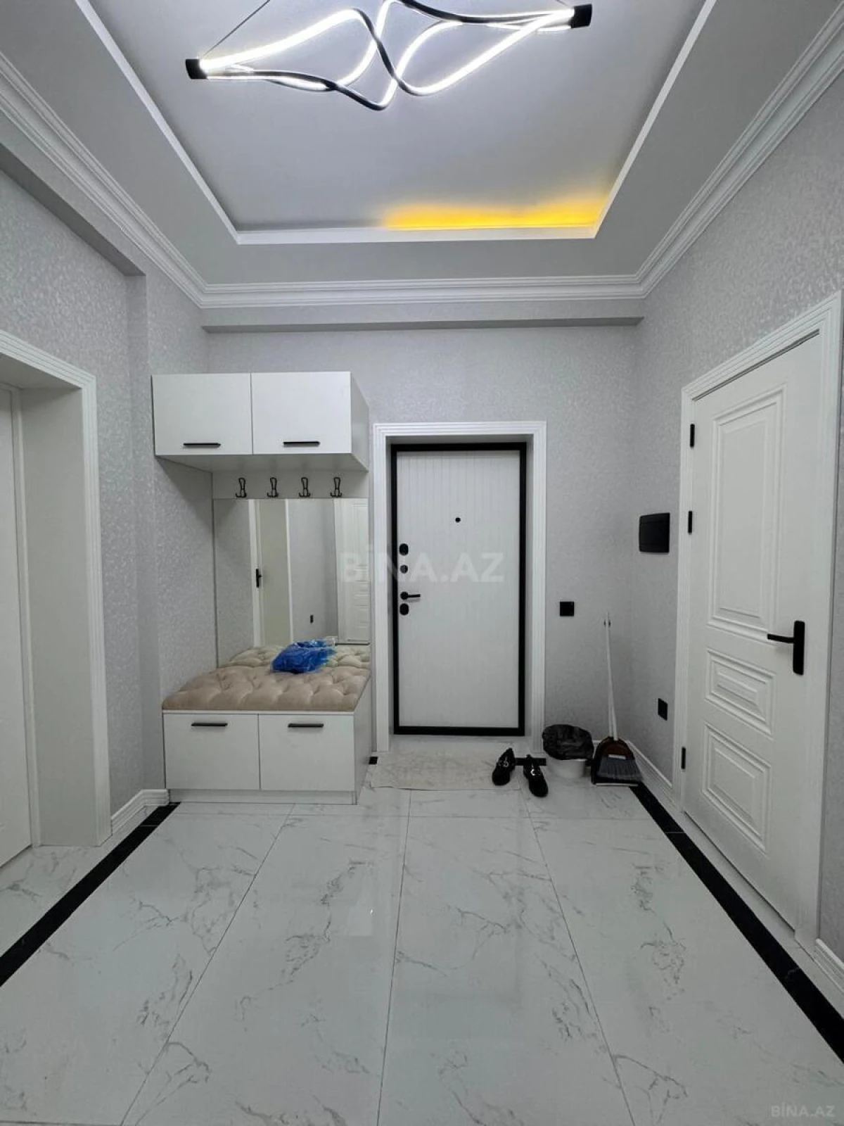 Satılır 2 otaqlı mənzil 75 m²