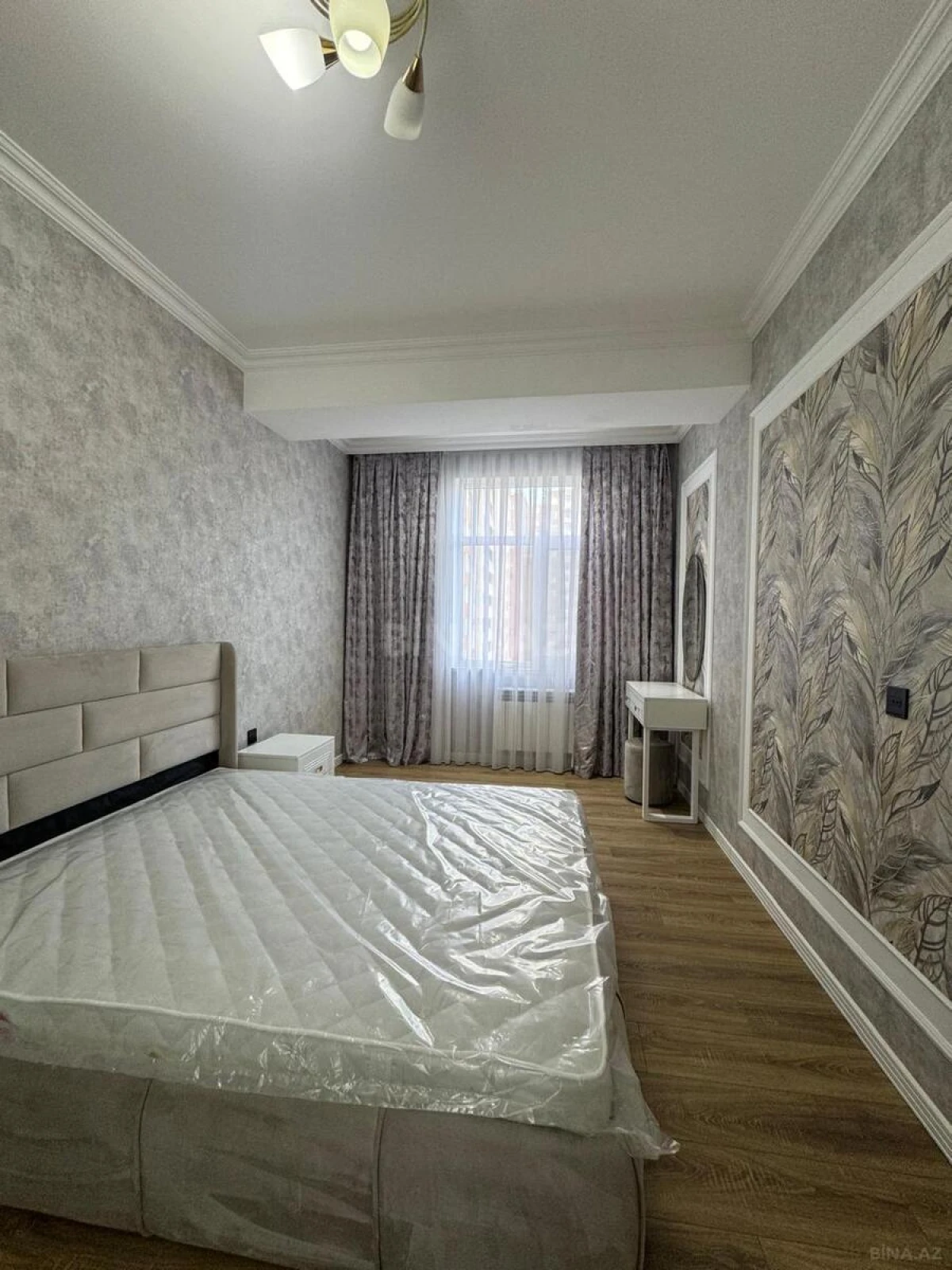 Satılır 2 otaqlı mənzil 75 m²