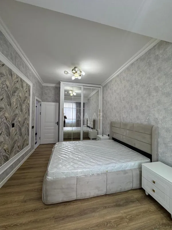 Satılır 2 otaqlı mənzil 75 m²