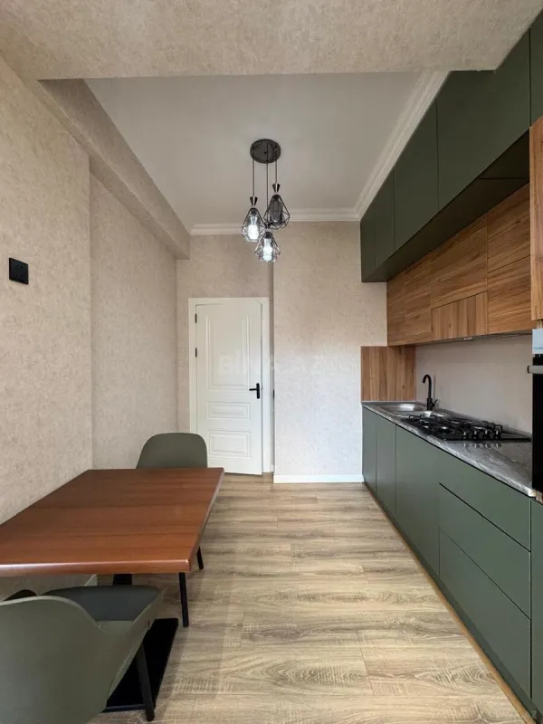 Satılır 2 otaqlı mənzil 75 m²
