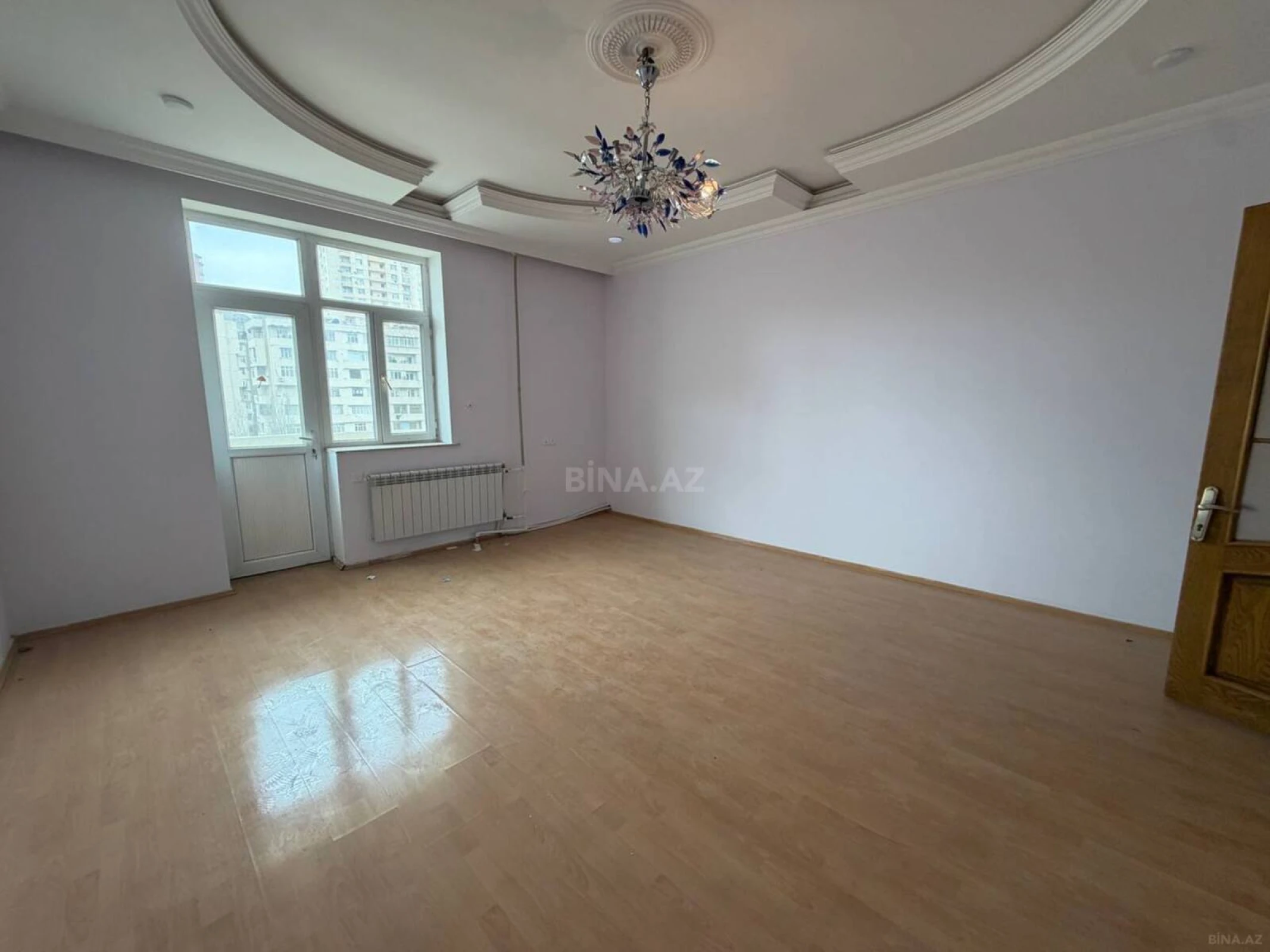 Satılır 3 otaqlı mənzil 113 m²