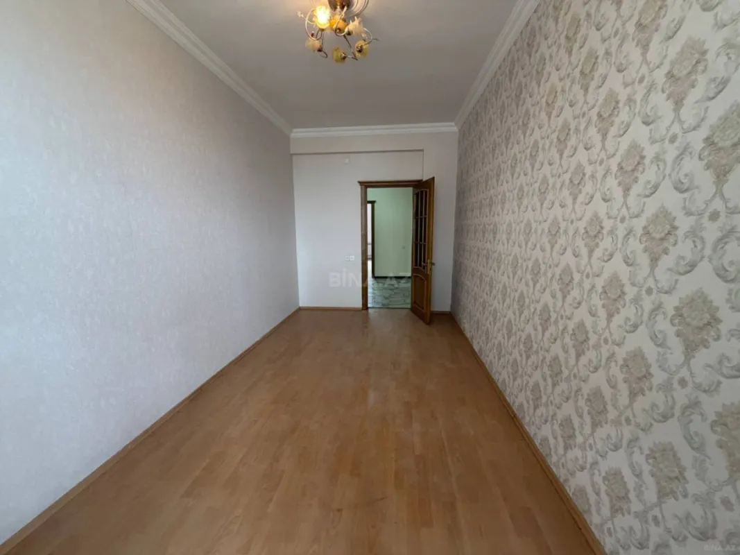 Satılır 3 otaqlı mənzil 113 m²