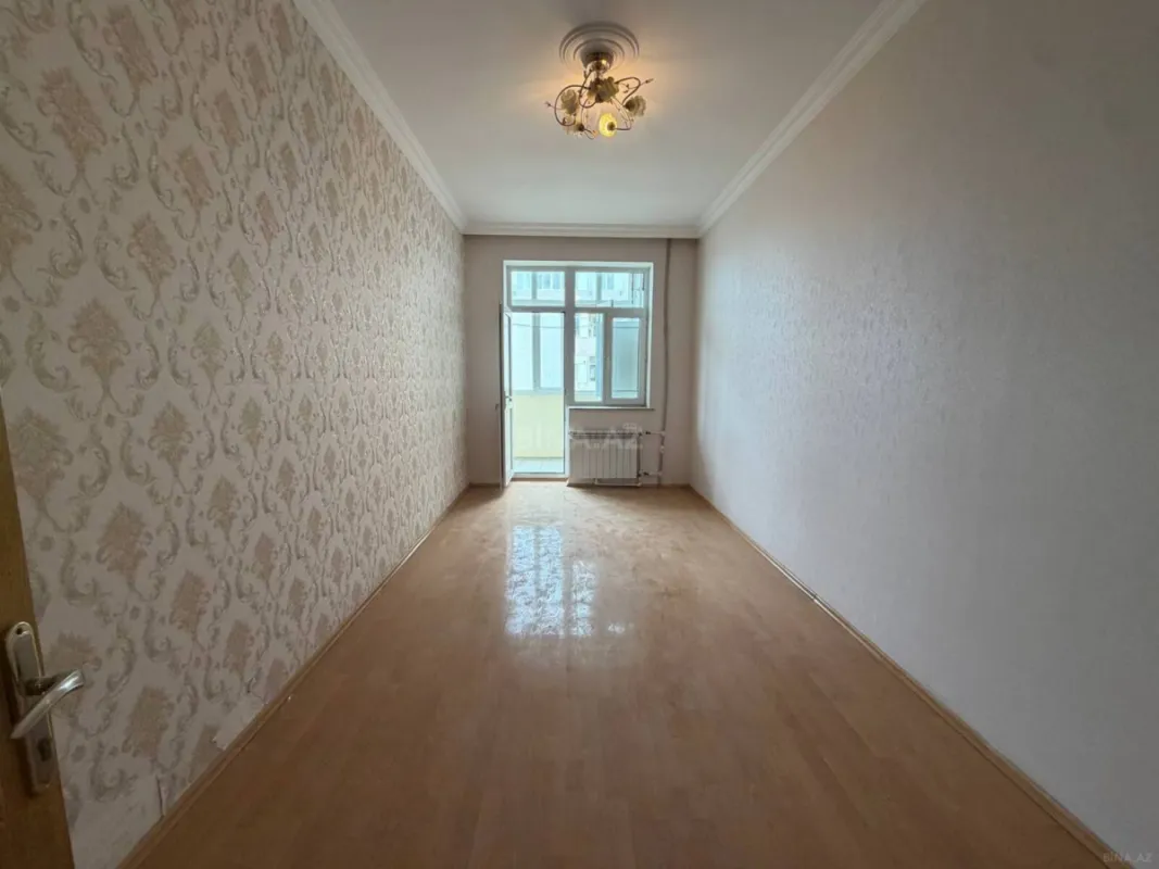 Satılır 3 otaqlı mənzil 113 m²