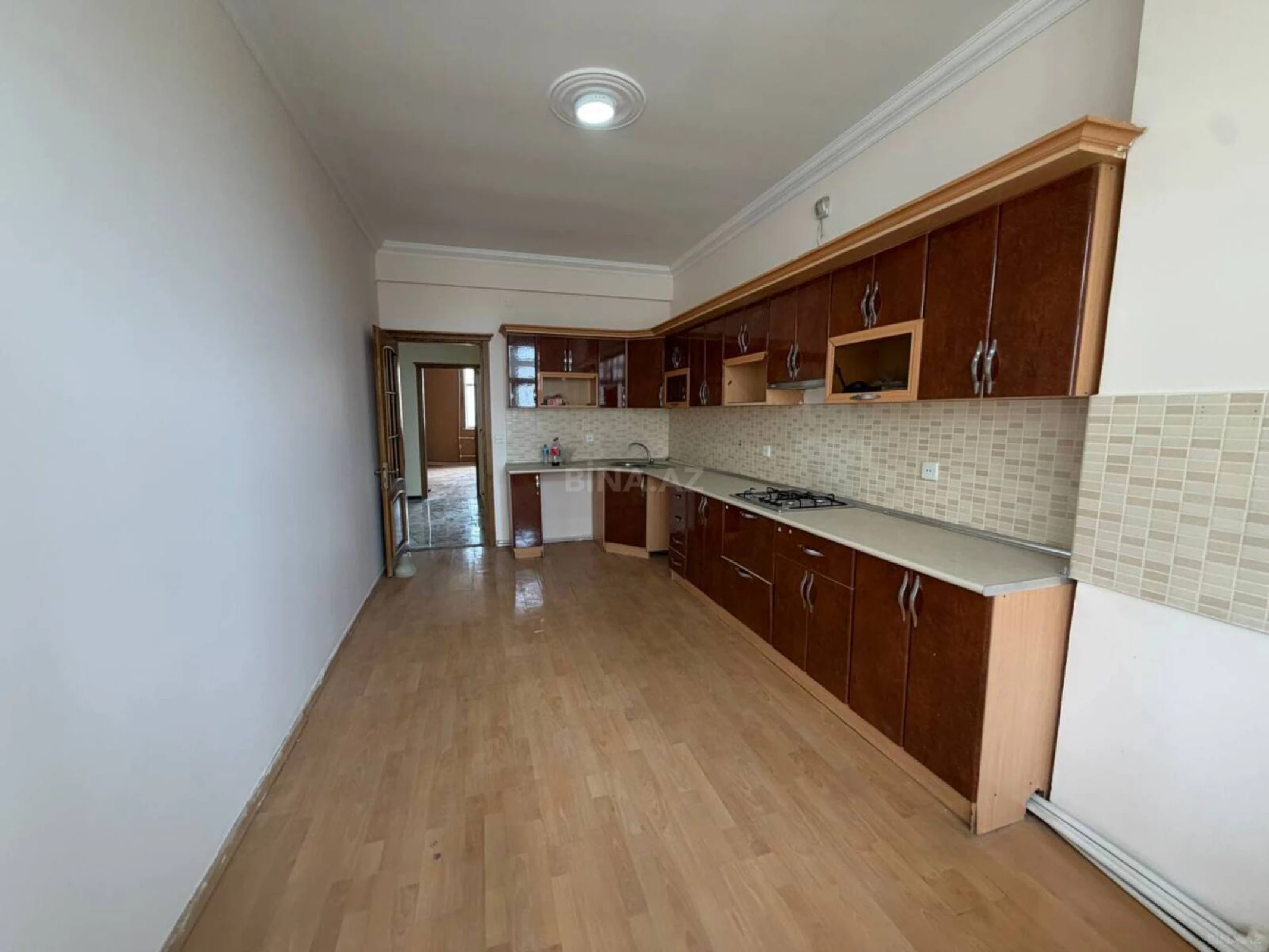Satılır 3 otaqlı mənzil 113 m²