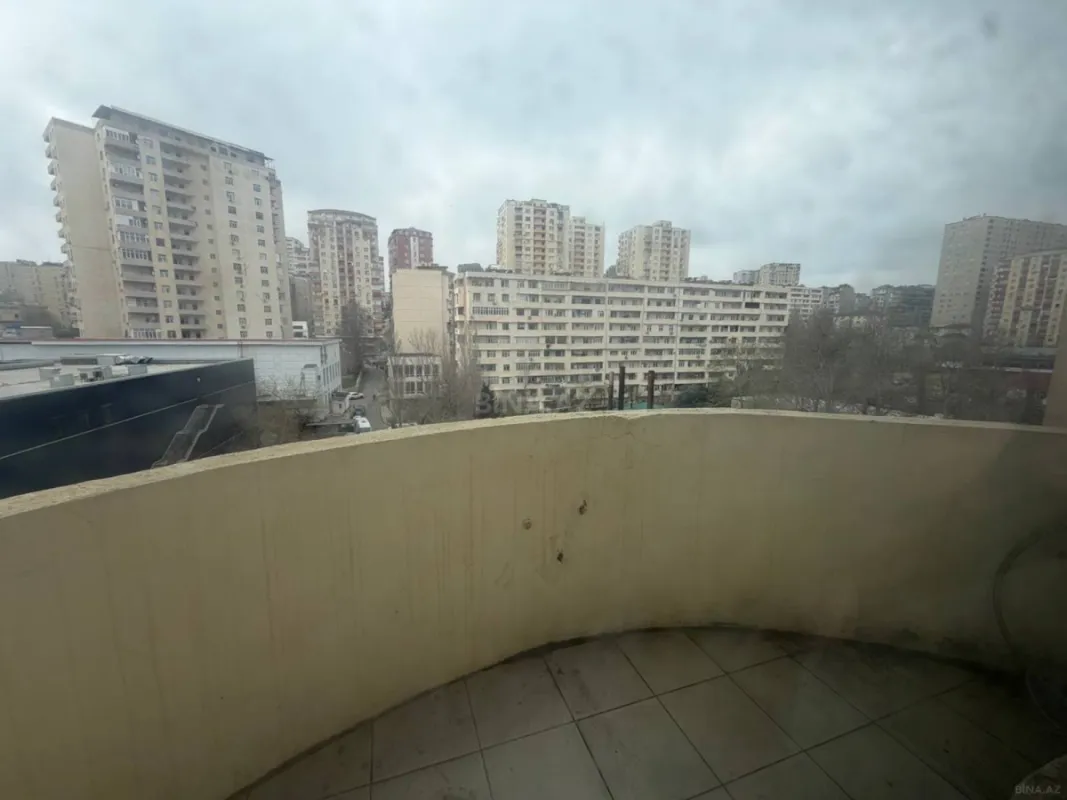 Satılır 3 otaqlı mənzil 113 m²