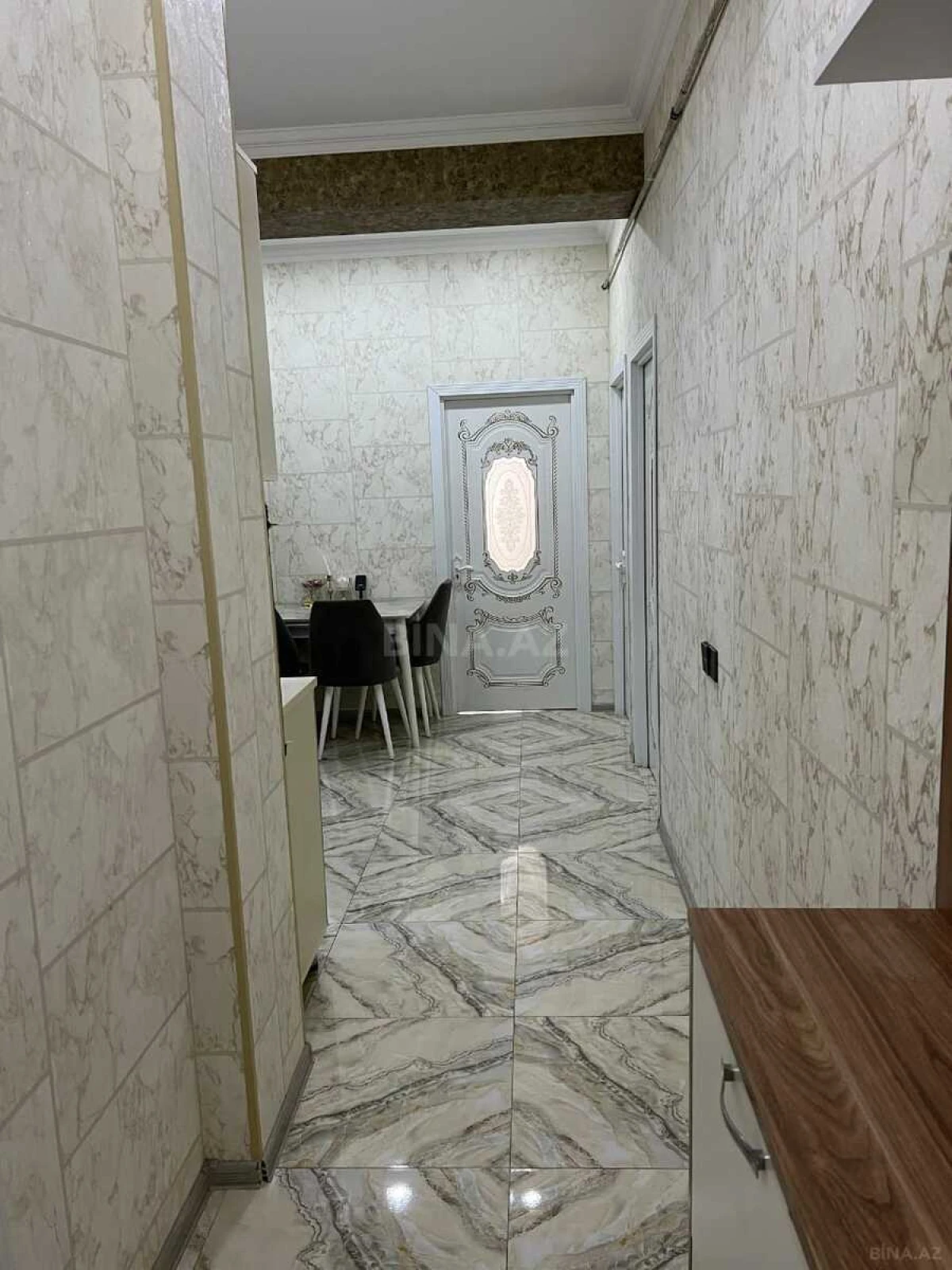 Kirayə verilir 2 otaqlı mənzil 67 m²