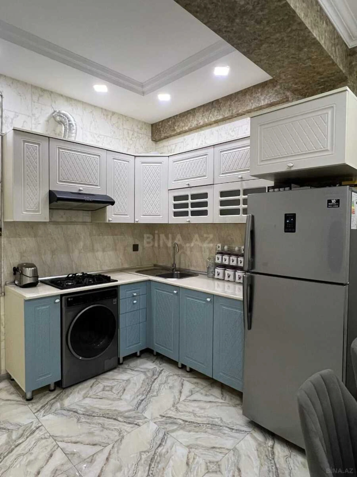 Kirayə verilir 2 otaqlı mənzil 67 m²
