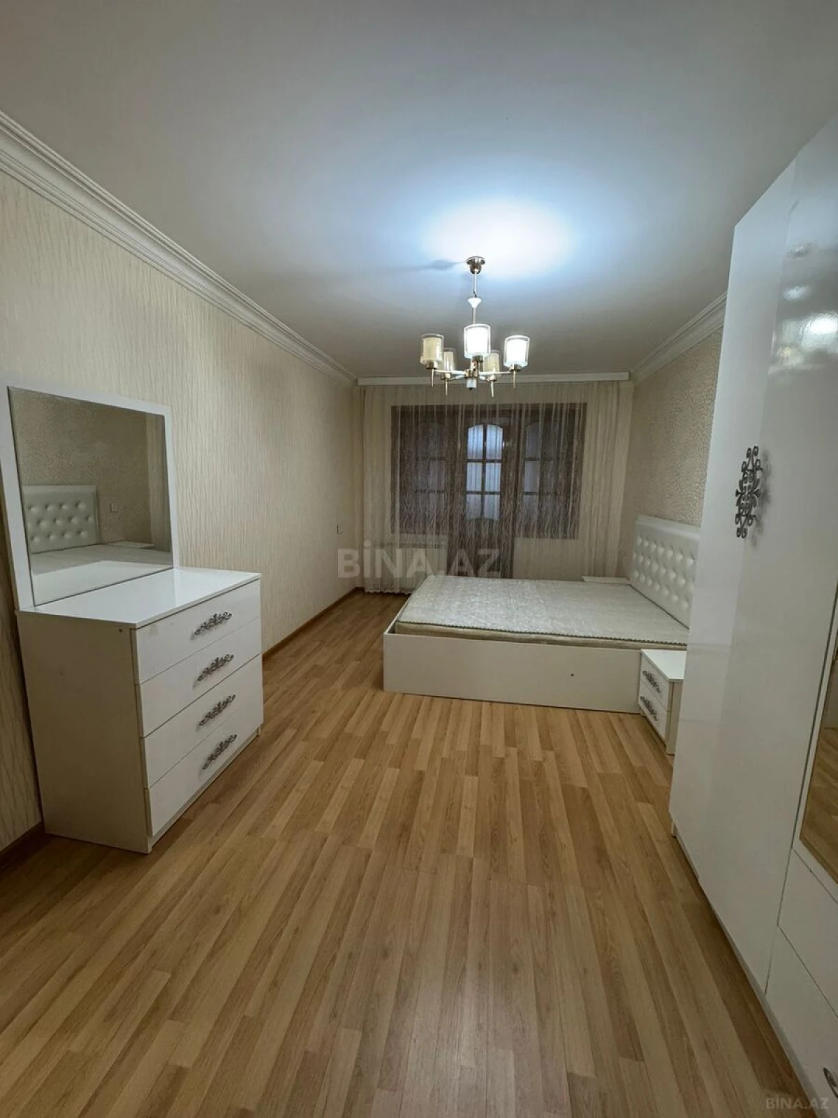 Kirayə verilir 4 otaqlı mənzil 100 m²