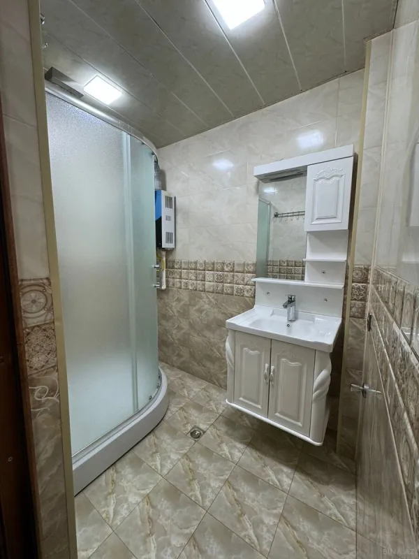 Kirayə verilir 4 otaqlı mənzil 100 m²