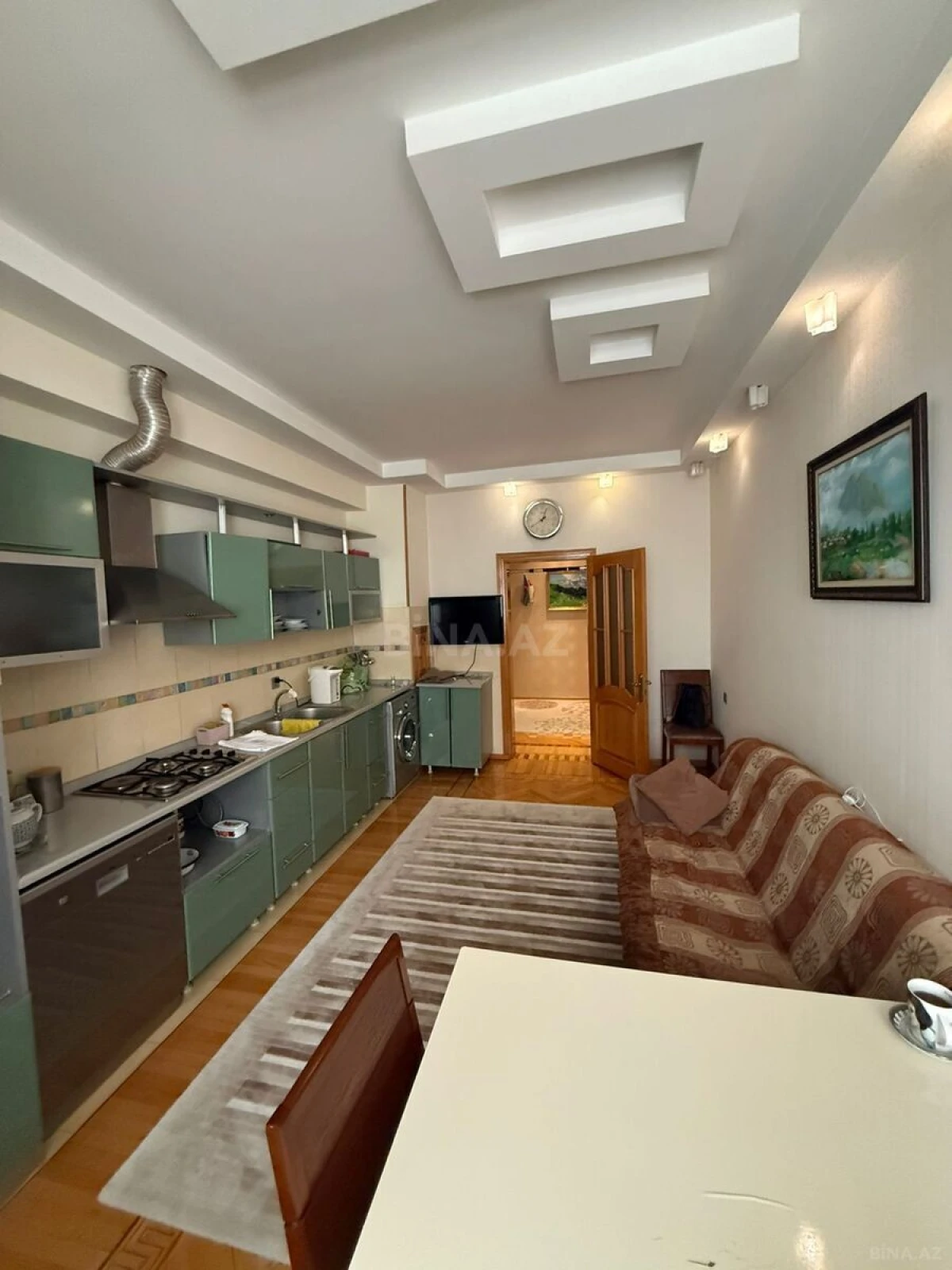 Satılır 3 otaqlı mənzil 127 m²