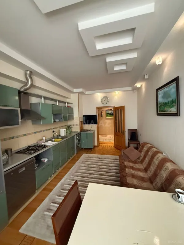 Satılır 3 otaqlı mənzil 127 m²